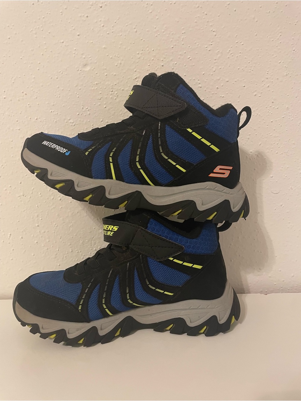 Skechers Kids Blue Waterproof Athletic Boots size 1